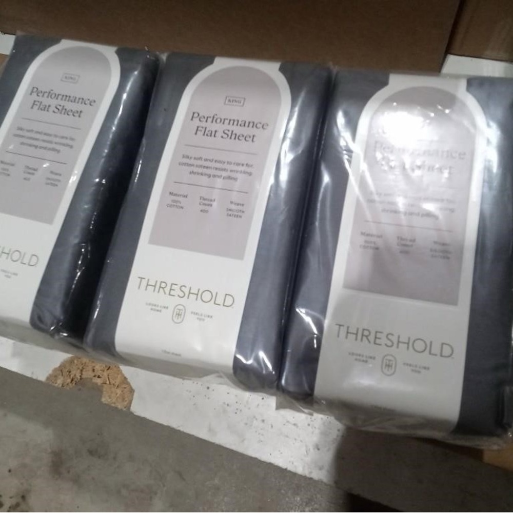 Threshold Charcoal Performance Flat Sheet (KING)